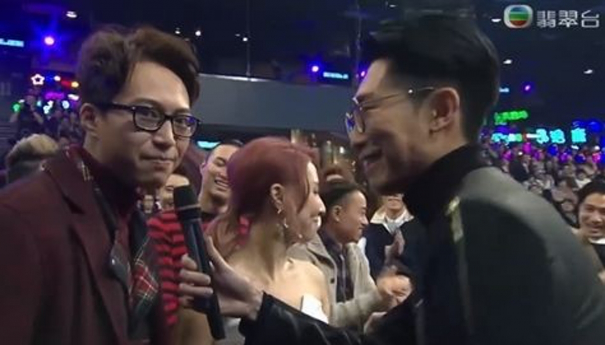 【勁歌金曲2020】吳業坤明顯也不知發生甚麼事:「yaaaaaa...咩呀?我好驚咩呀?我好驚訝呀頭先你係咪講?」