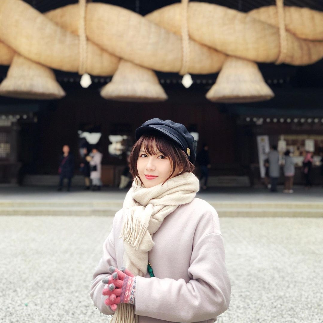 盤菜瑩子為毛記電視「偽員」之一,其藝名是來自惡搞前無綫新聞主播盤翠瑩,令人印象深刻。