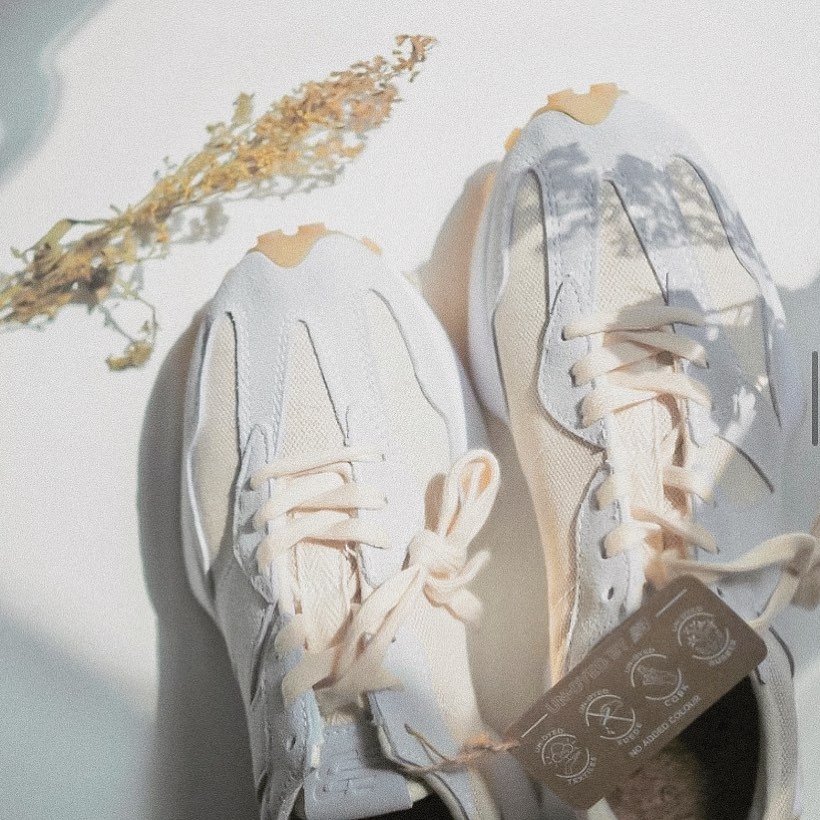 有留意韓國Instagram的朋友，對近期這雙爆紅的 NEW BALANCE 327 球鞋絕對不會陌生！