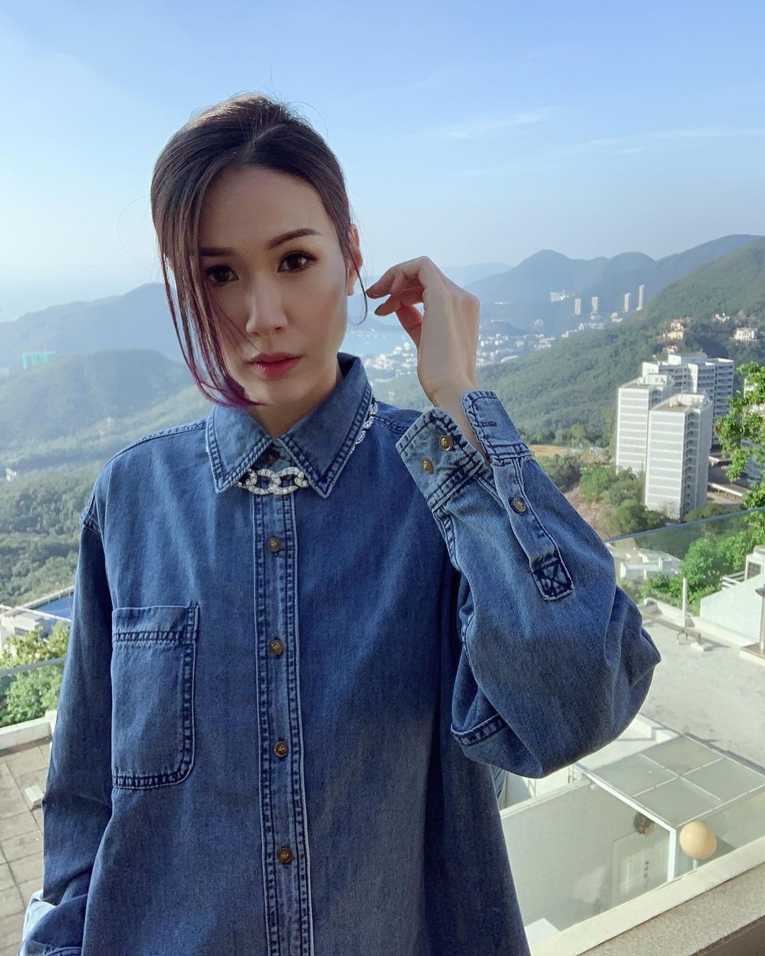 王浩信就被爆出與莊思明過往甚密,外傳他在婚前就力追莊思明,兩人更曾一起到新加坡工作,還會一起外出遊玩
