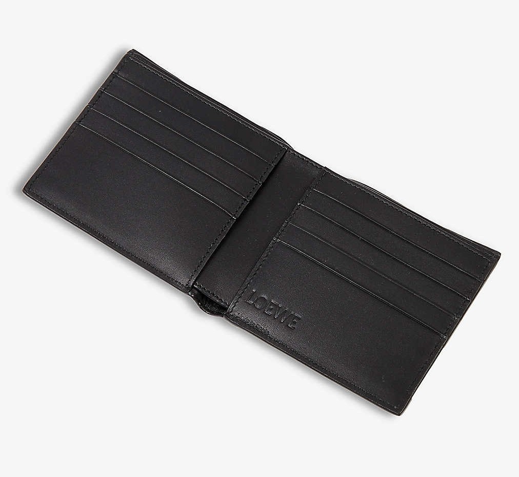 【情人節男朋友禮物2021】Bottega Veneta是不少男生的人氣品牌之一，以經典編織小羊皮設計