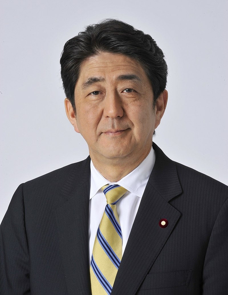 石田萌美十分認真看待自己的這份職業,有傳安倍晉三的東西即使掉在地上