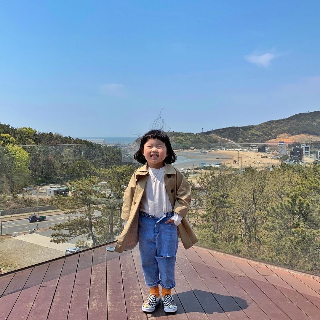韓國6歲「大嬸系小妹妹」爆紅!超浮誇表情+可愛雙下巴散發超強喜感,吸近14萬粉絲