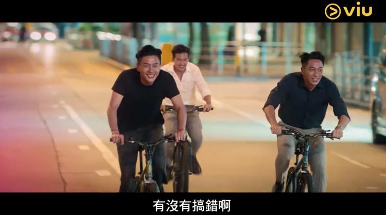 ViuTV的Facebook一連兩日上載的任何照片和影片都被瘋狂洗版「#停播戰毒」,多達700多個留言中更沒有幾乎任何帖子相關的留言,大家也紛紛希望ViuTV不要步TVB的後塵。