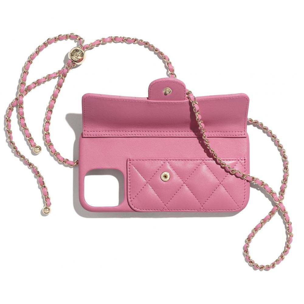 【Chanel手機套】粉紅色的Chanel產品亦是少女大愛的色調之一 ,同樣超熱賣!