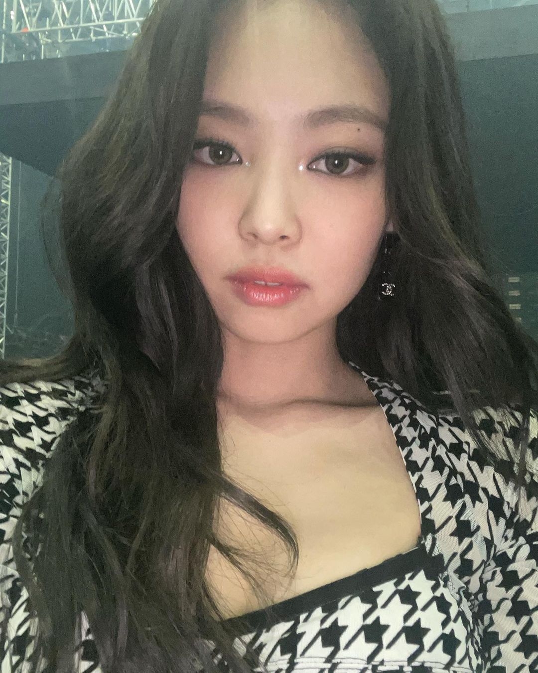【GD Jennie戀情】和G-Dragon秘戀一年/內地網民反應兩極要求Jennie退團