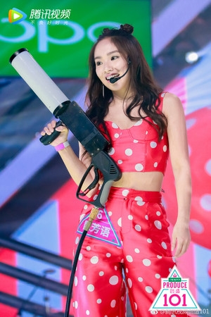 陳芳語本身是澳洲國籍,但是在採訪時就被節目組要求說出自己是中國人,這事也令到感到很難說出口,對認自己是「中國人」一事感到很困惑。