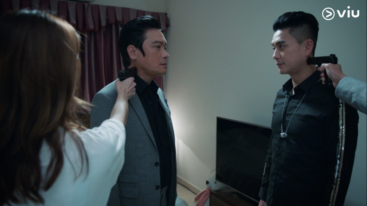 《戰毒》是由樂道互娛、寰宇、昇格影業聯合製作的港中合拍警察片,有TVB小生黃宗澤、吳卓羲和關智斌擔演,配角更有Bob、羅嘉良和麥包等演員,讓觀眾感覺像在看TVB劇,ViuTV播出這劇集被稱很有「違和感」!