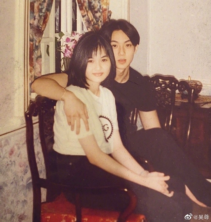 吳尊與老婆林麗吟相戀25週年紀念/對妻子一見鍾情/網民翻舊帳隱婚扮單身