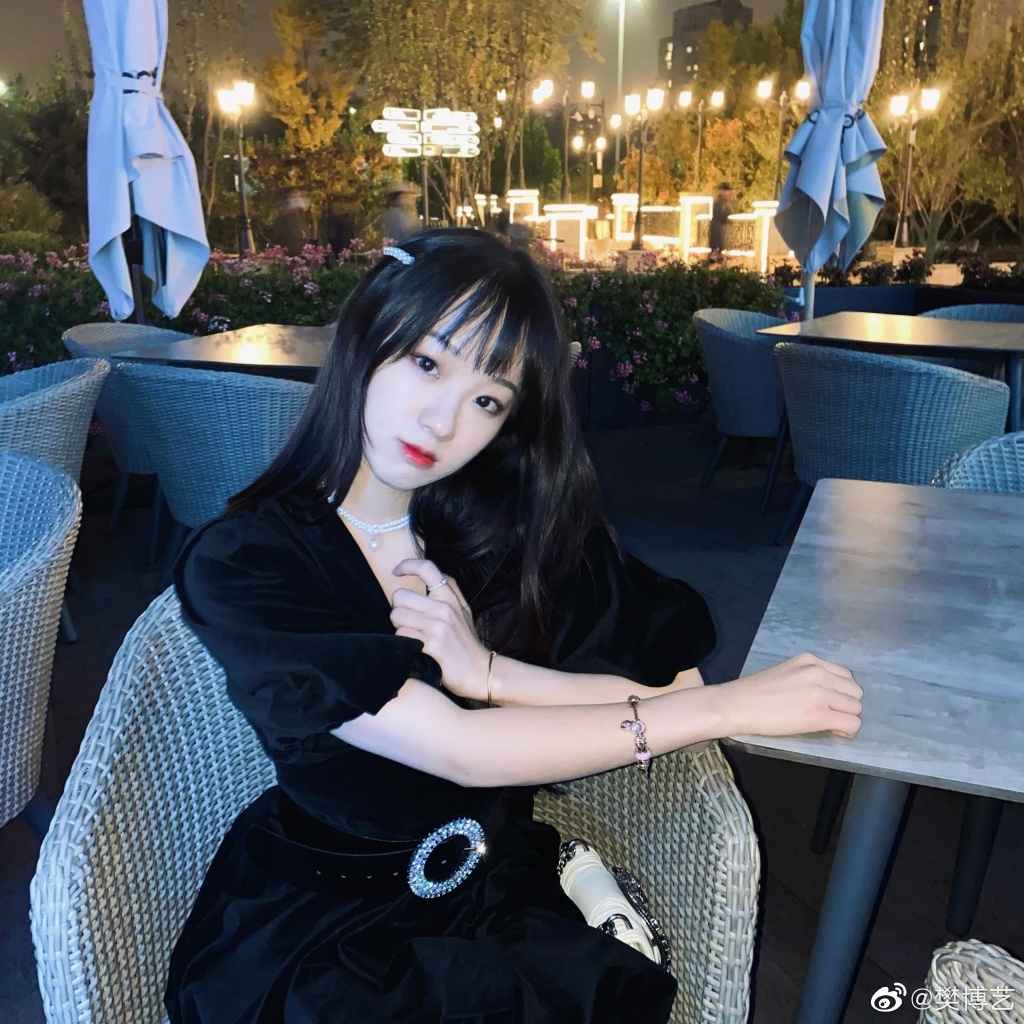 華晨宇張碧晨未婚生女搏嫁入豪門/華晨宇給2.4億安家費拒婚/新歡樊博藝