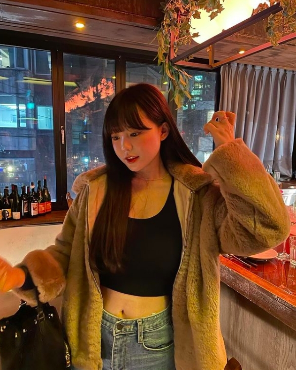 事後就有些網友惡意批評她「這有甚麼好值得炫耀的?」也有網民作人生攻擊,指她花心愛玩弄感情。不過,她也理直氣壯的直接反擊,「只是一件哭笑不得的事,但我的律師都有在看留言!」