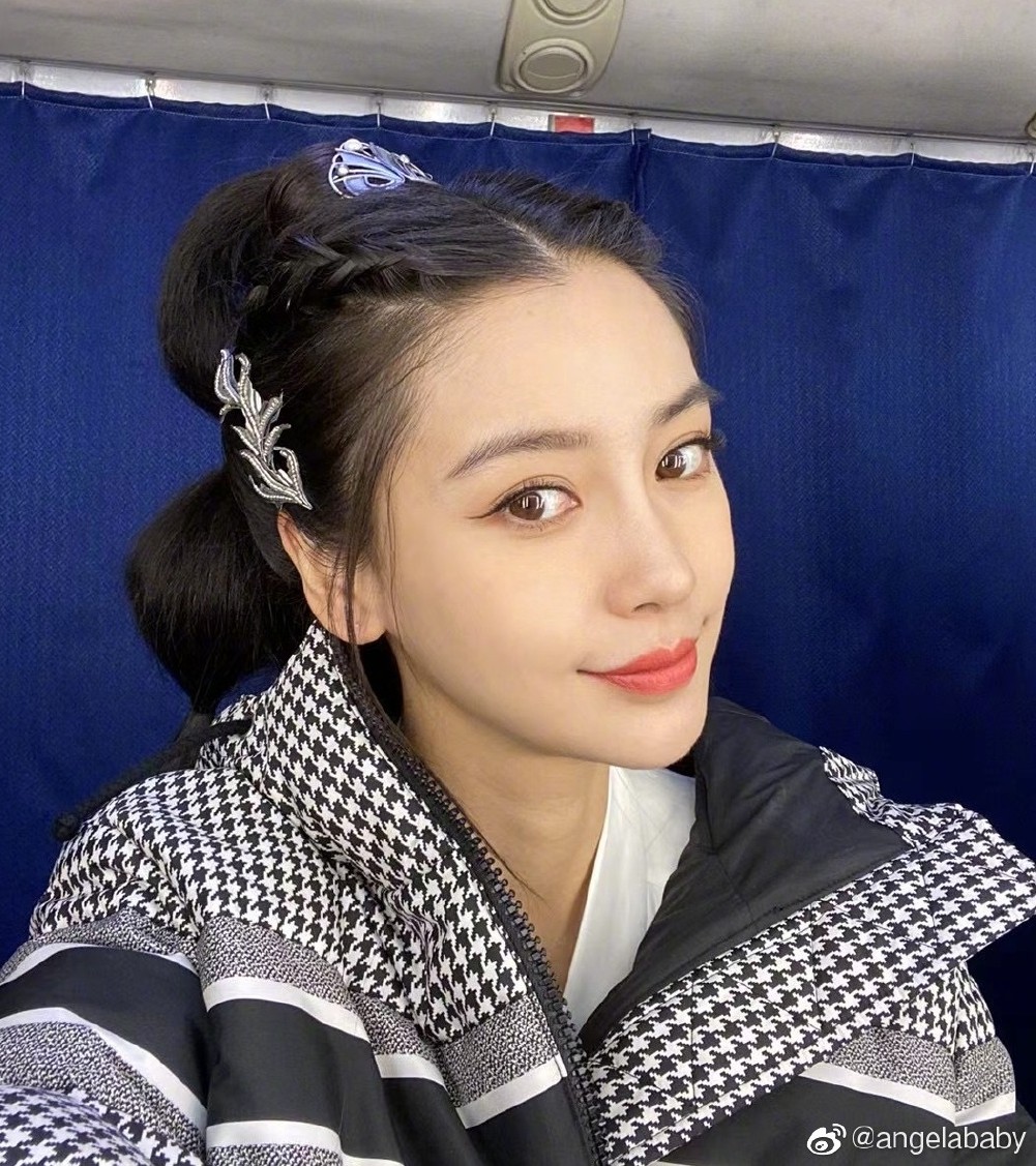 黃曉明和 Angelababy 的離婚傳聞近年愈鬧愈烈