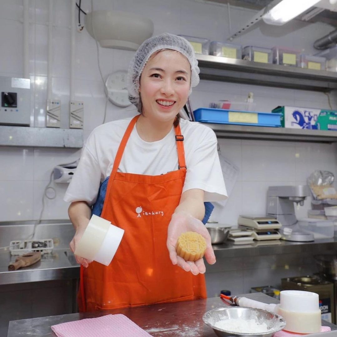 到底甘比是如何從一名娛記當上劉鑾雄妻子,更踏上女富豪之路,一起來翻看甘比的傳奇發跡史。