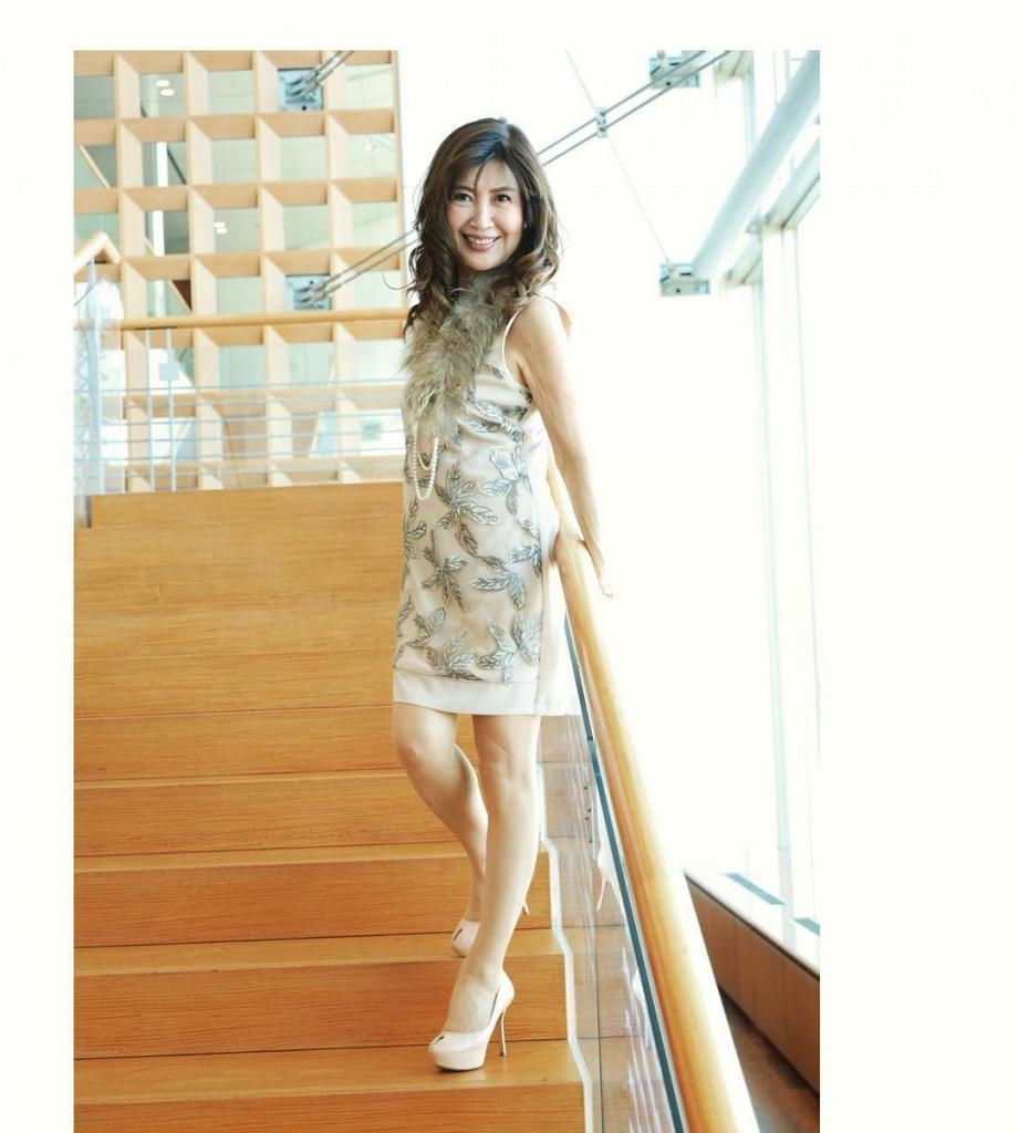 上野潤子也不時在Instagram分享日常生活照,可以留意到她衣著打扮十分緊貼潮流,衣著就如少艾般但也帶點成熟優雅,她甚至會穿短裙和朋友出遊呢!她平日到處打卡,美照就如年輕人無異,是位很潮的嫲嫲!