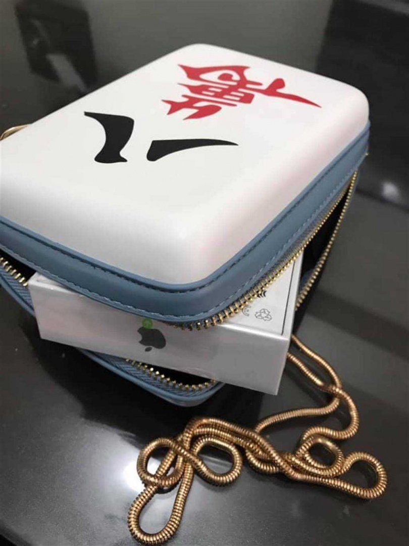 【激嬲女友系列】台男Hermes紙袋放「八萬手袋」當生日禮物,手袋內藏大反轉瞬間平息怒火?