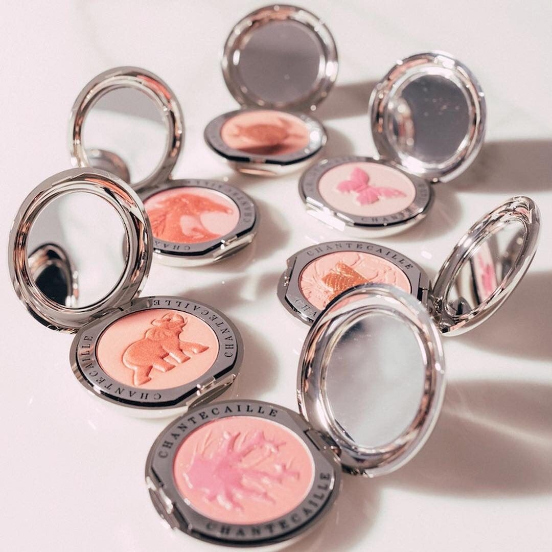 盤點4款夢幻「浮雕胭脂」,innisfree山茶花、Ladurée玫瑰腮紅美得令人窒息!