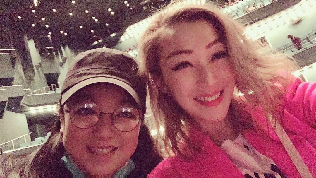 前港姐李珊珊分享抗情緒病經歷,曾因身材走樣被嘲「肥婆」,幸得鄭秀文陪伴將她拉出深淵