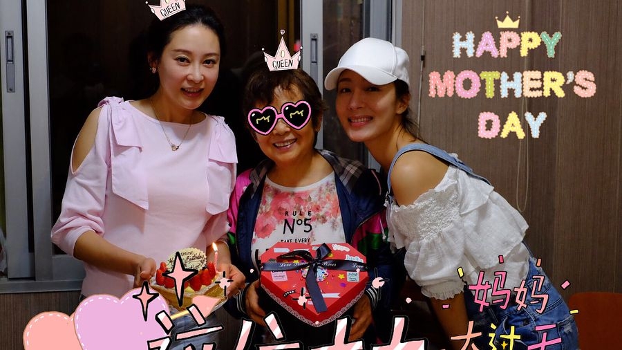 原來楊卓娜自己也出身於單身家庭，後來遇上對她們兩姊妹照顧得無微不至的繼父