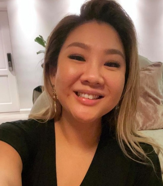 曾經拼命減肥的欣宜,近年也是靠著自信,去克服大眾的輿論,憑著《女神》一曲鼓勵身邊人,和渡邊直美一樣發放正能量。她愛自己的真實的模樣,找到自己的價值,相信自愛才是最重要的~