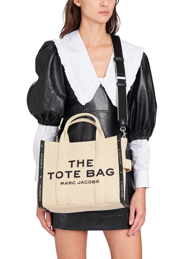 MARC JACOBS (THE) Small traveler bag HK$3,284 【即按此購買】