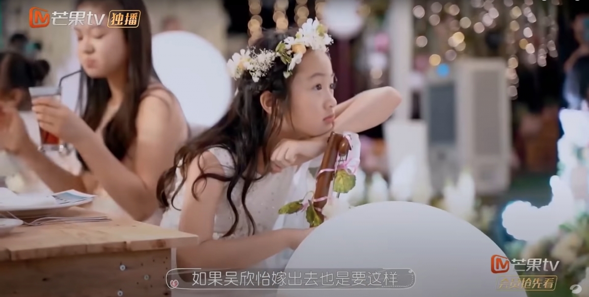 吳尊10歲女兒為汶萊國王演奏大提琴!繼承父親長腿,精通芭蕾樂器,宛如貴氣小公主