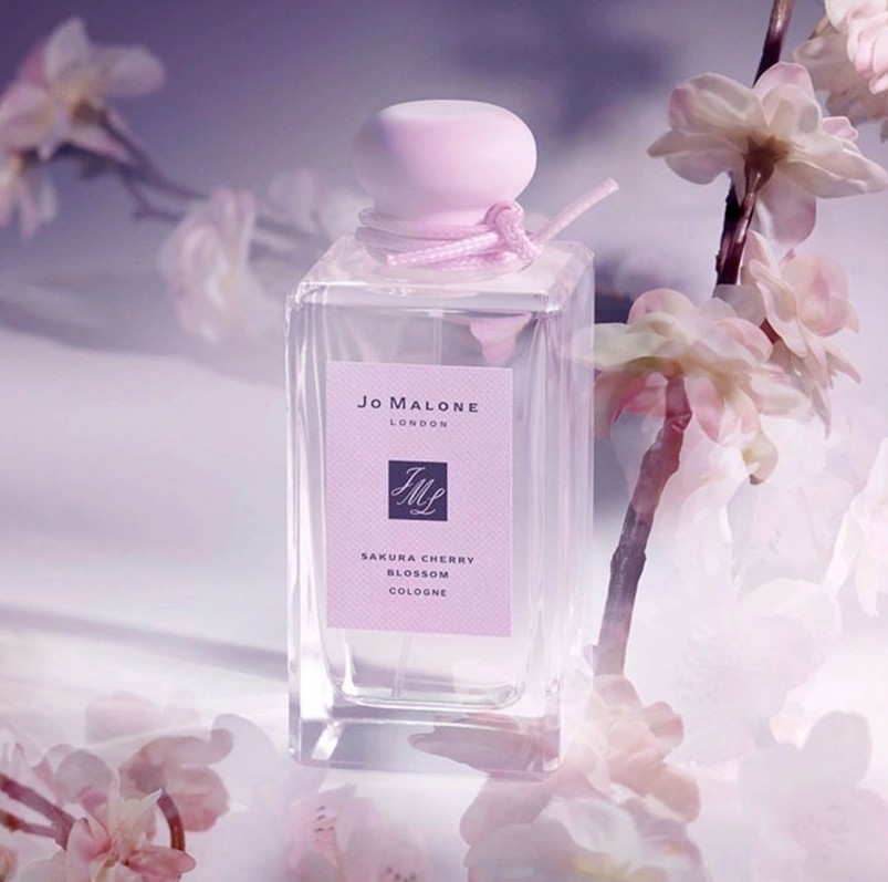 【香水推介2021】今年品牌2月再推「櫻花古龍水 Sakura Cherry Blossom」,仙氣絕美的淡粉瓶身設計秒融化少女心