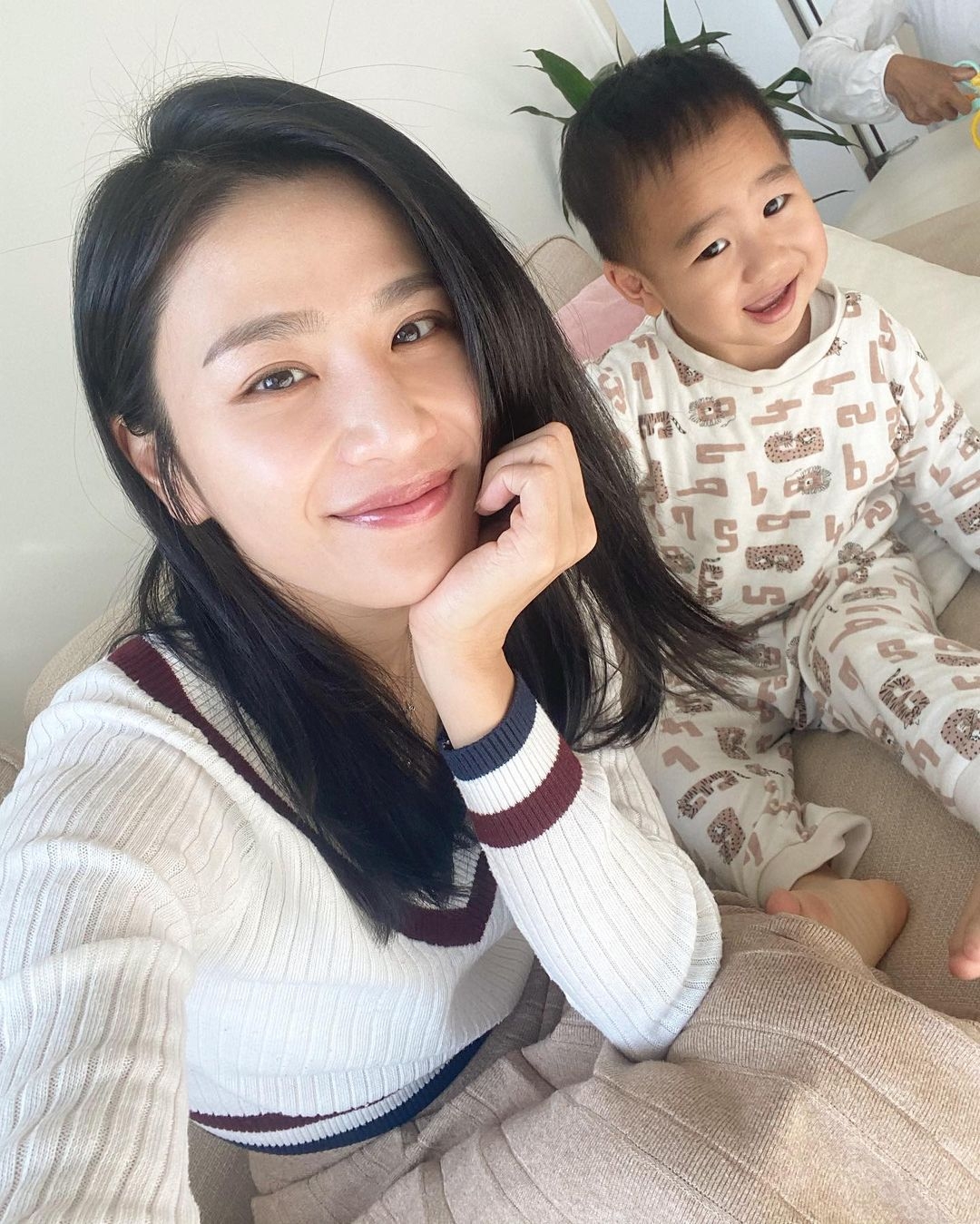 【Sing之天使】現時Coffee早己結婚,更生下了一位超可愛的寶寶「伯伯」,同時也創辦了自己的個人瑜伽品牌售賣服飾,銷量也大好~