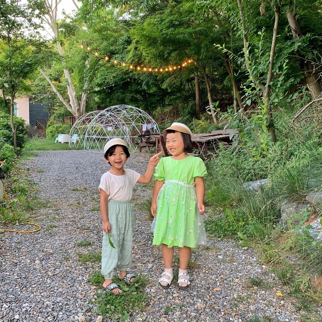 韓國6歲「大嬸系小妹妹」爆紅!超浮誇表情+可愛雙下巴散發超強喜感,吸近14萬粉絲