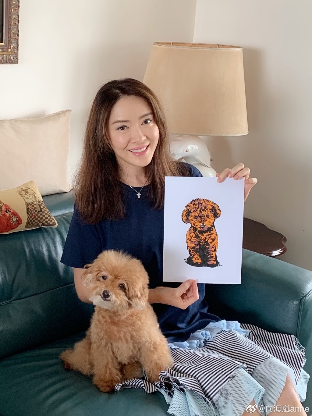 但回顧向海嵐近年的照片,其實也keep得相當好,不但身材纖瘦,而且即使是素顏下也依然容光煥發~