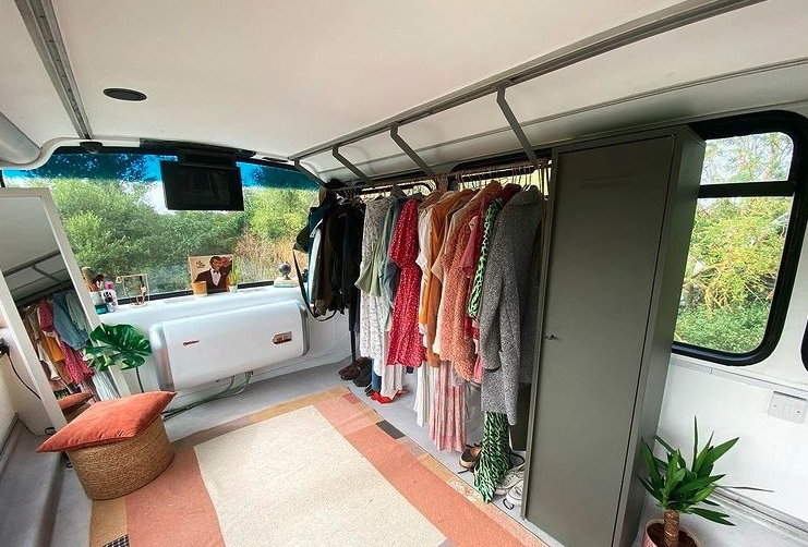 英國-情侶-住巴士-doubledecker9