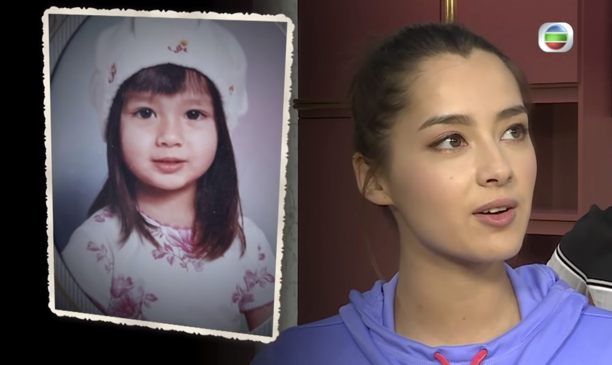 現時如此漂亮的謝嘉怡小時候當然是個小美女,這是童年時與嫲嫲的合照,眼睛水汪汪又圓大~
