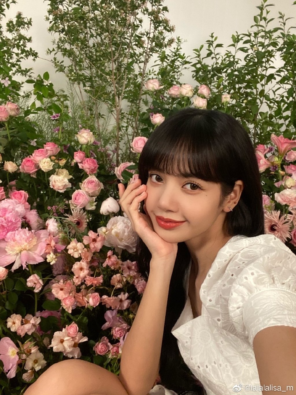 【青春有你3】Lisa再做導師引爭議/內地網民:線上授課不敬業只想來撈錢