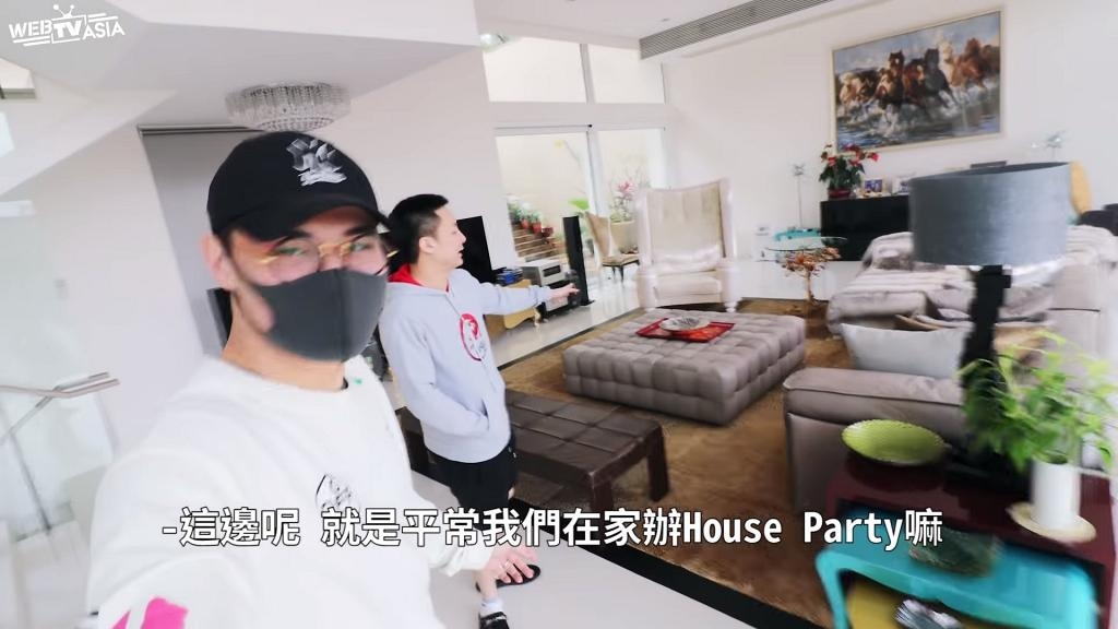 鍾培生更表示,自己也數不清楚家裡有多少個工人姐姐,認真誇張!