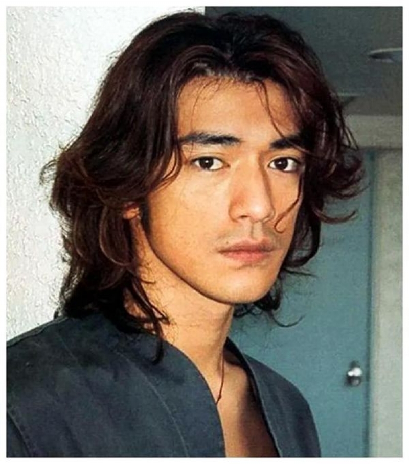 金城武相繼出演不少大導演的電影作品,如杜琪峰《向左走向右走》、張藝謀《十面埋伏》等