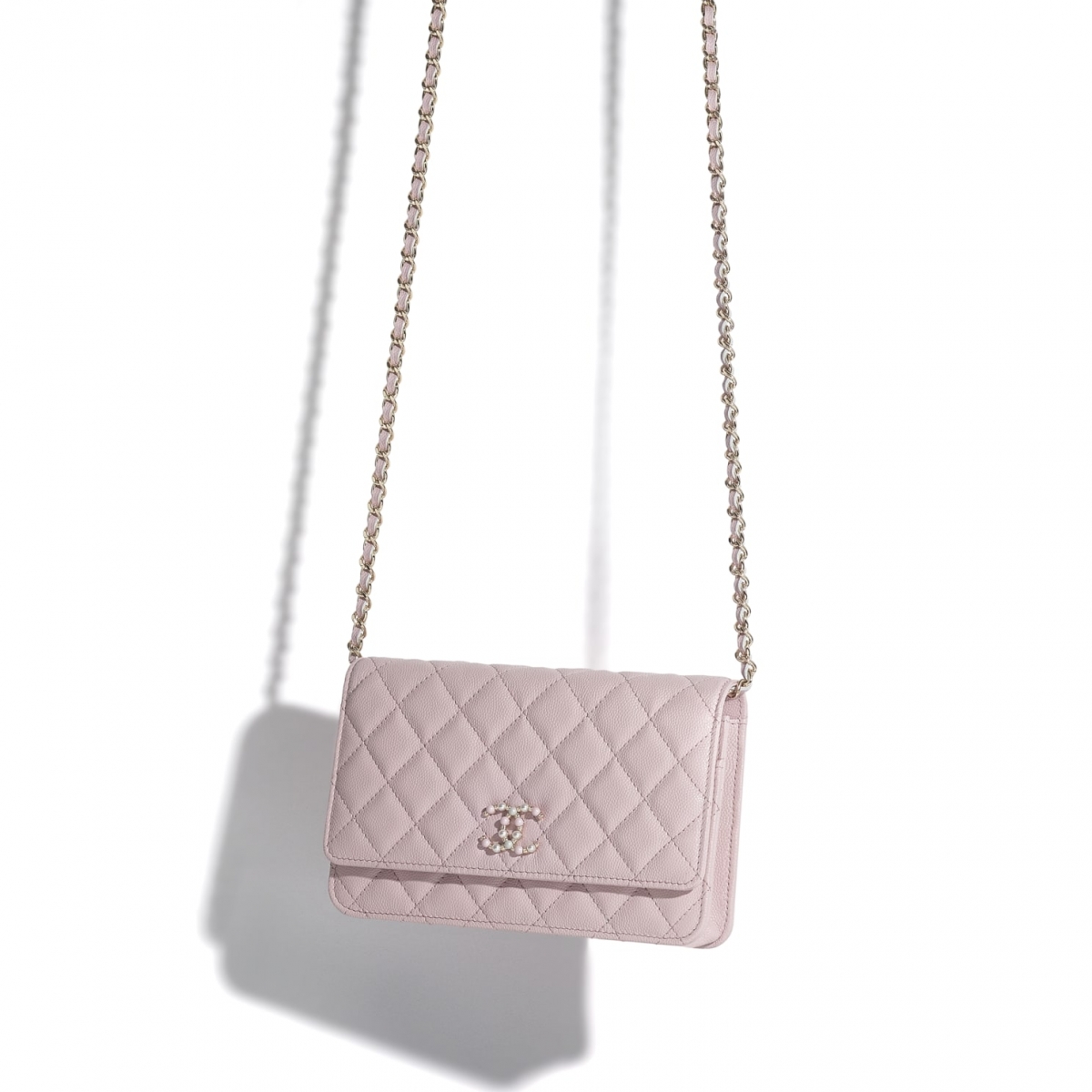 【Chanel 2021手袋】鏈條銀包 HK$22,100（12.3 × 19.2 × 3.5 cm）