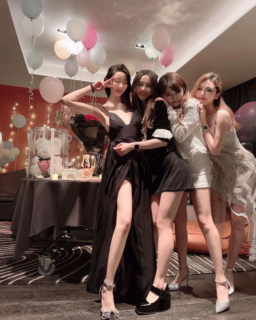 Cammi酒店豪過26歲生日晒長腿相P到地板變形/曾說鍾意自己P圖後嘅樣