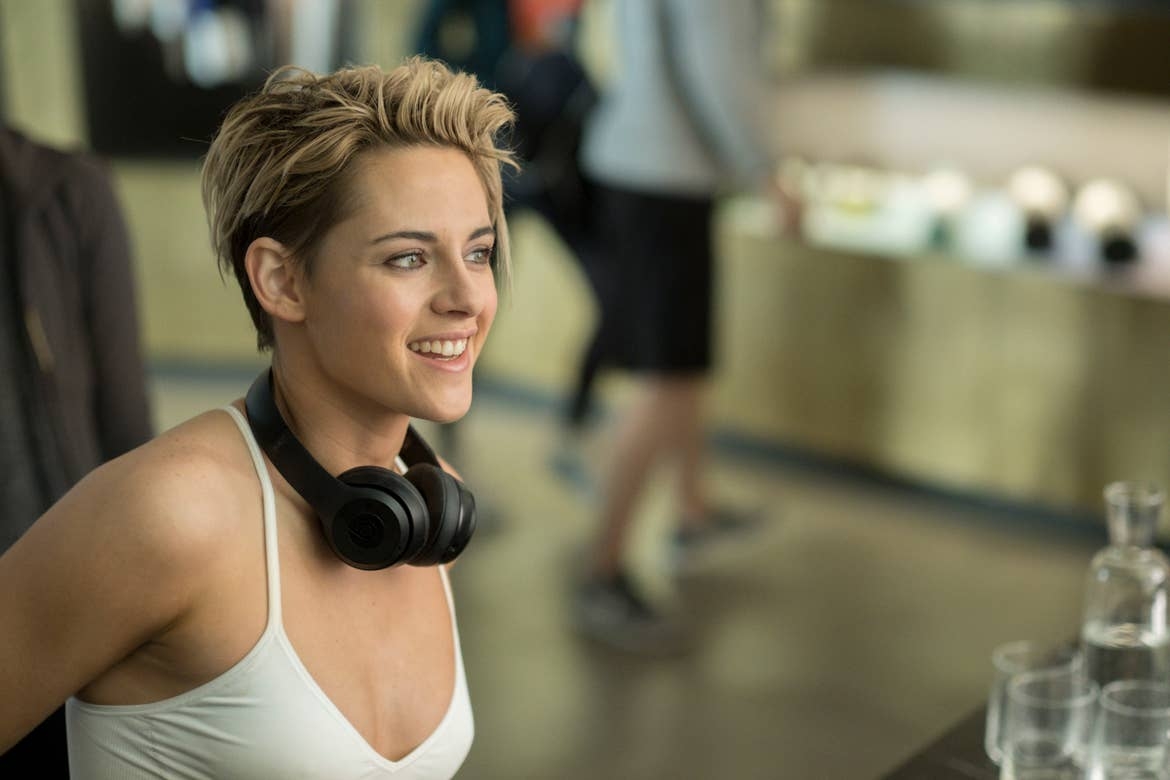 Kristen Stewart新戲《Spencer》演戴安娜王妃!最新劇照曝光神似戴妃