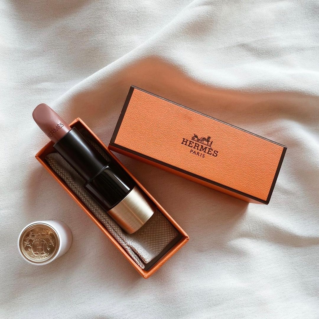 2020 年剛踏足美妝界的 Rouge Hermès 唇膏系列也絕對值得入手收藏!
