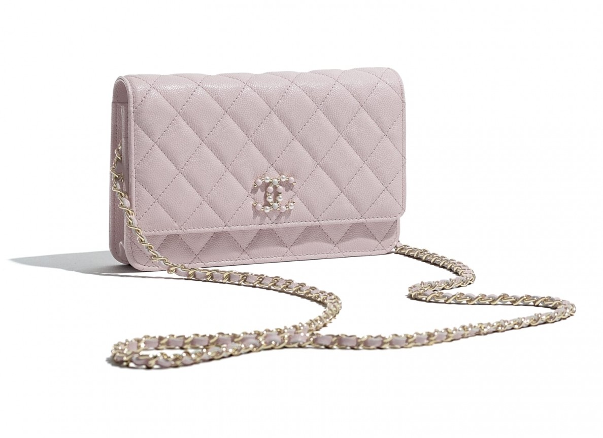 【Chanel 2021手袋】鏈條銀包 HK$22,100（12.3 × 19.2 × 3.5 cm）