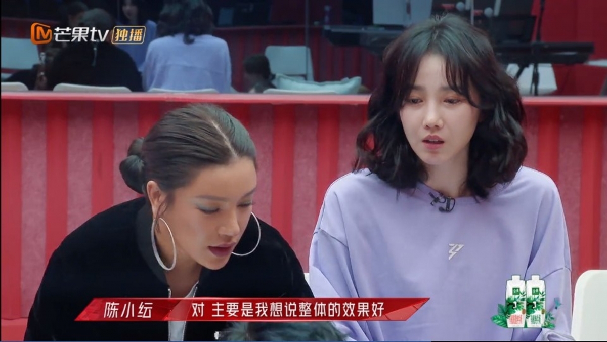 【乘風破浪的姐姐2】陳小紜對此感到不滿,亦很堅持的稱:「我覺得我做得到,因為就像你說的,它就是一種敍事與狀態」