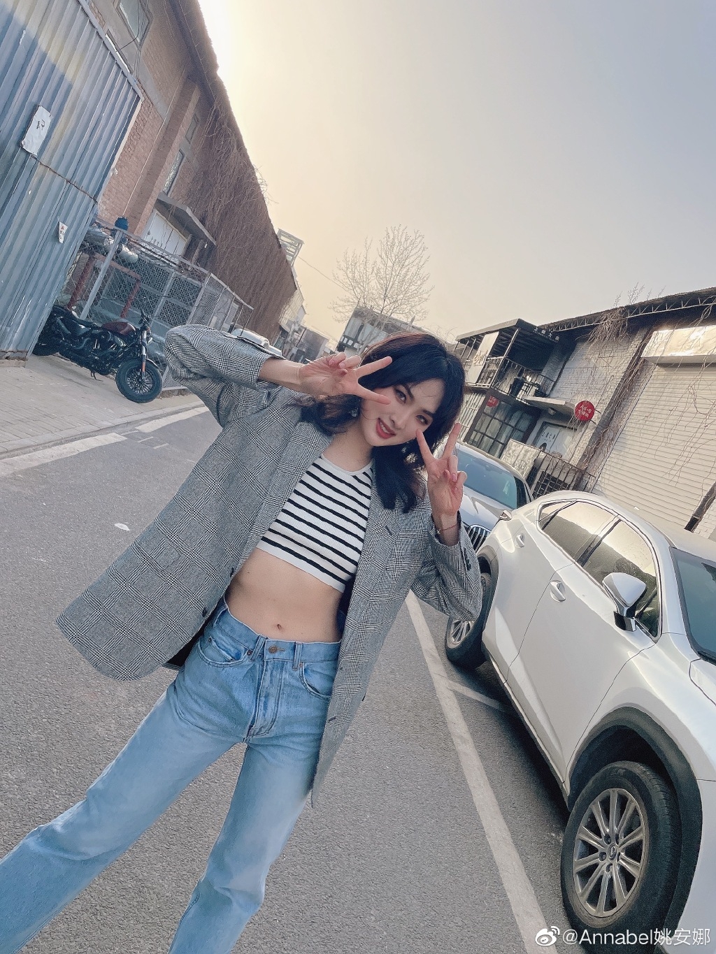 「華為小公主」姚安娜跳舞Blackpink登熱搜/網民笑似打拳作法辟邪