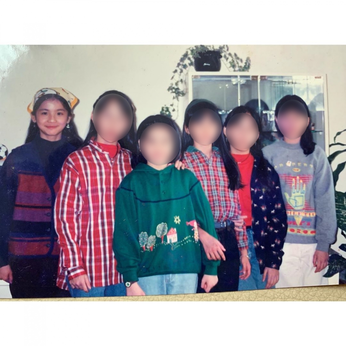 38歲阿Sa曬小五青蔥舊照,力證天然美人,同孖辮近照如餅印一樣,凍齡Look充滿少女味