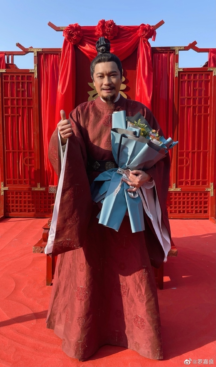 3屆「視帝」羅嘉良大陸商演場面冷清,舞台簡陋,被指北上發展落魄,人氣下滑?
