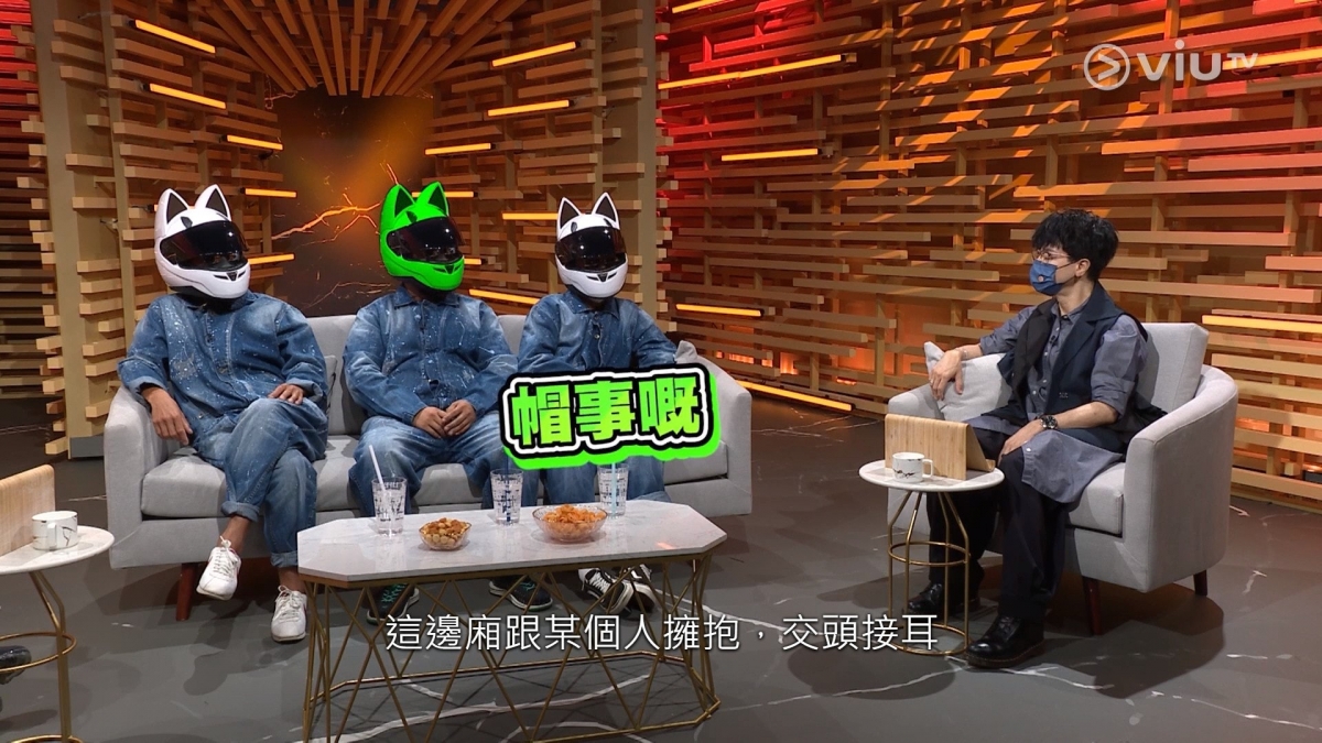 當他做出租船的水手時,就曾經目擊過一位選美出身,而且不少報導更指她已有男朋友/未婚夫的「過氣港姐」到船P搵老細!