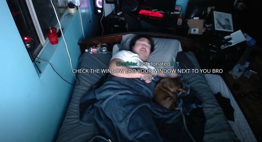 Asian Andy在直播睡覺只睡了短短7小時就吸金$16000美金(約港幣$12萬)