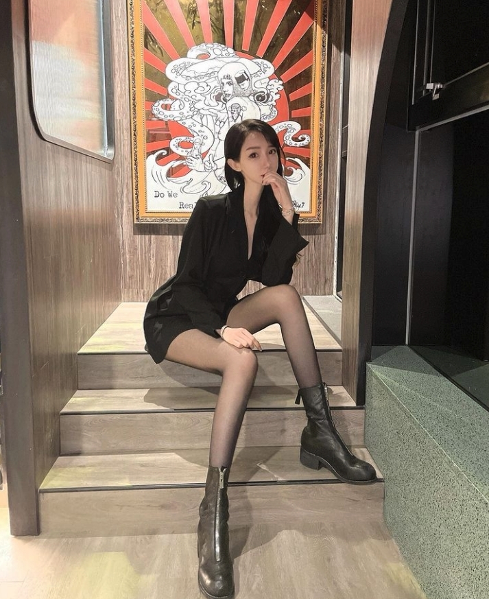 Cammi酒店豪過26歲生日晒長腿相P到地板變形/曾說鍾意自己P圖後嘅樣