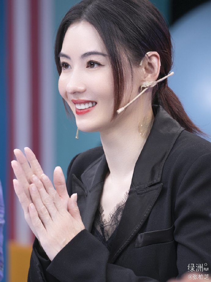 以下還有更多張柏芝近期的美照,每一張造型都好看得令人視線移不開!
