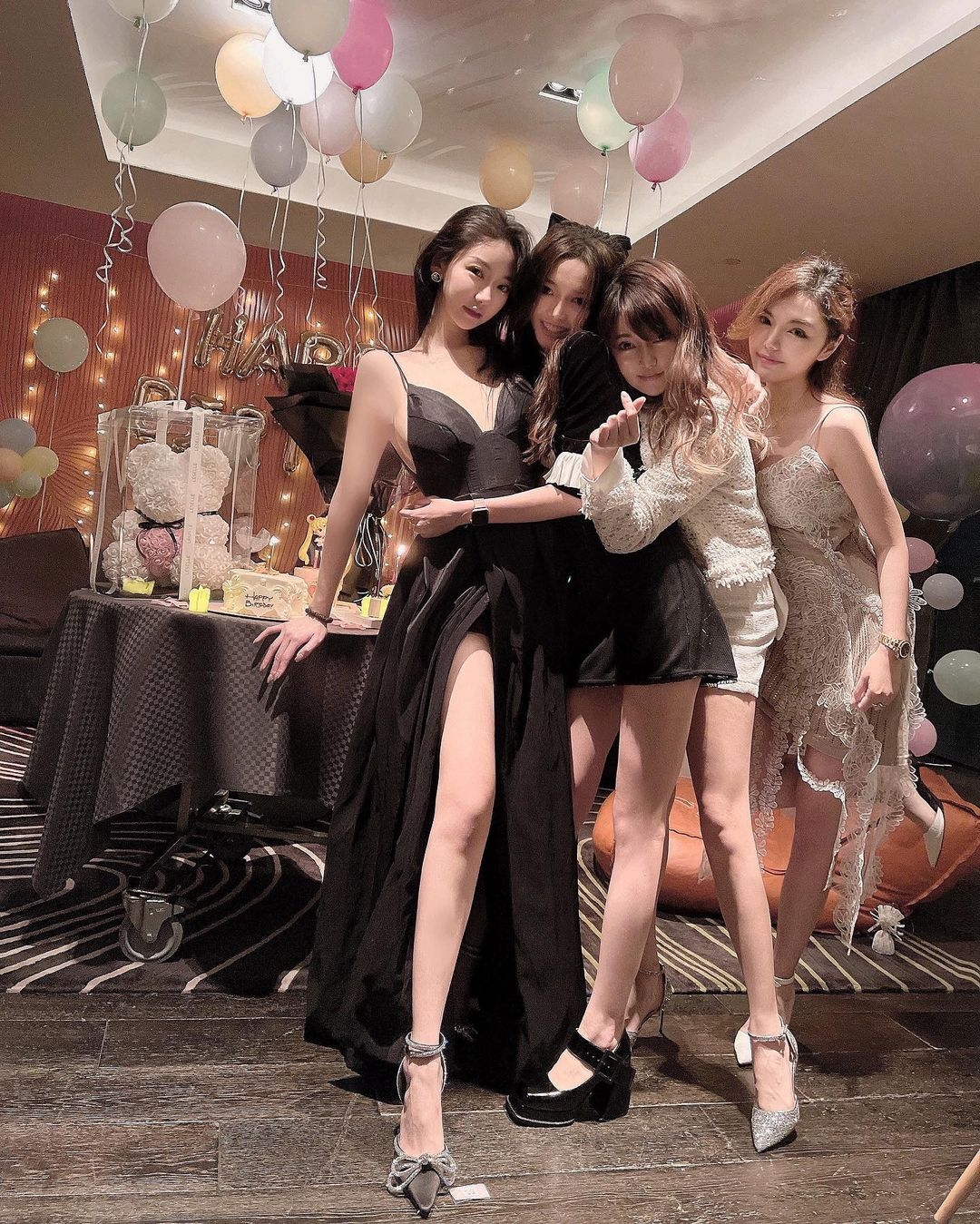 Cammi酒店豪過26歲生日晒長腿相P到地板變形/曾說鍾意自己P圖後嘅樣