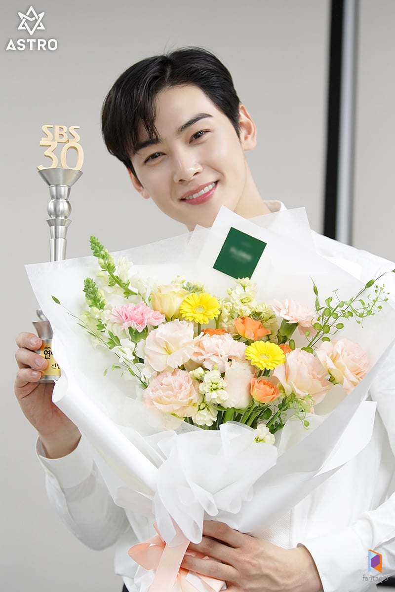 車銀優變粗眉瀏海「蠟筆小新」新造型反應兩極