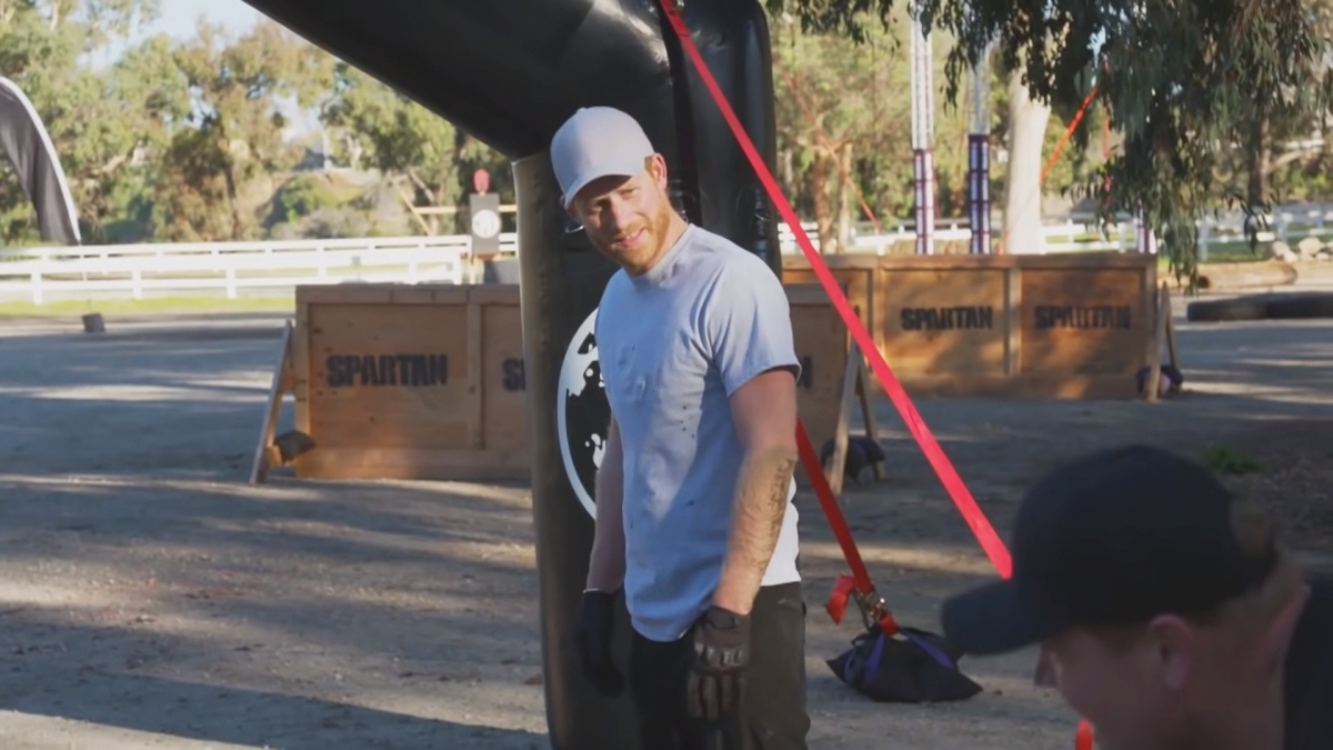 哈里王子在2012年被爆出最哄動一時的事件一定是在拉斯維加斯參加全裸在歡派對